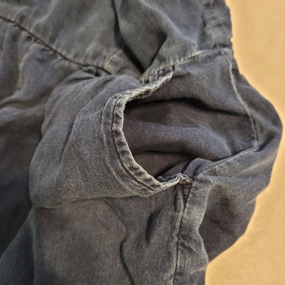 Old Navy Lyocell Denim Jumper Romper 1 Piece Outfit Women's Size Medium - Picture 5 of 13